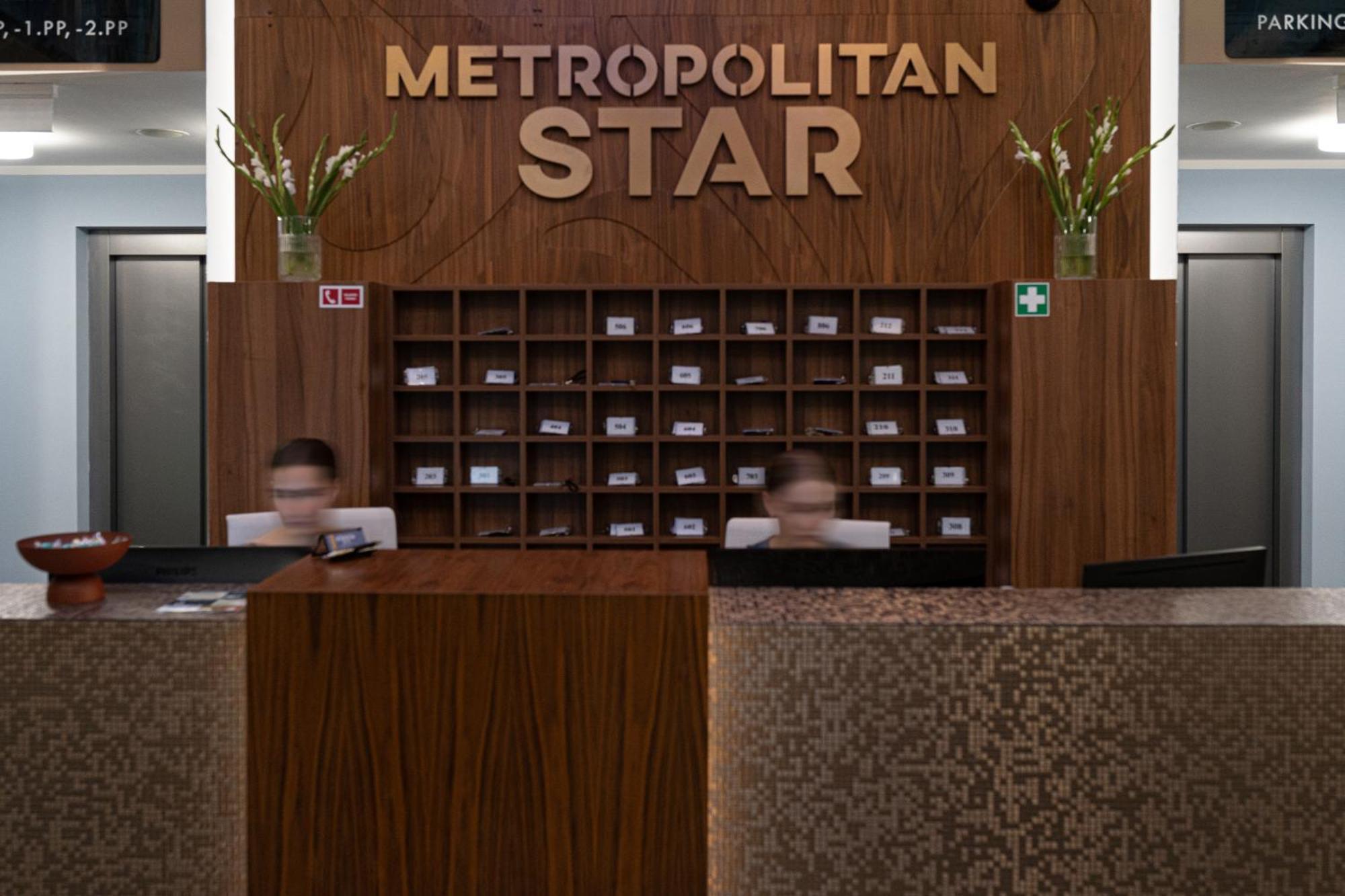 Hotel Reverie - Dependance, Check-In At Metropolitan Star Братислава Екстериор снимка